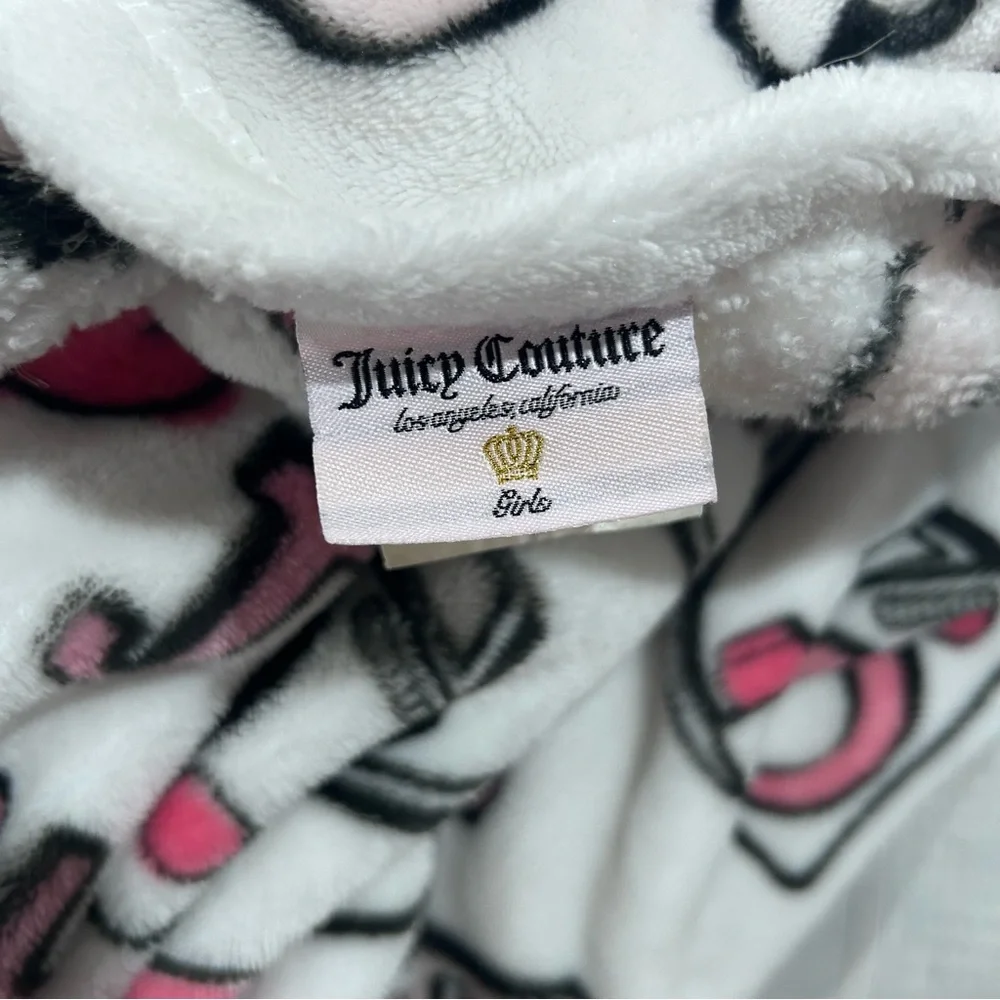 Juicy Couture blanket throw plush camera print white pink black 48 X 76 cozy